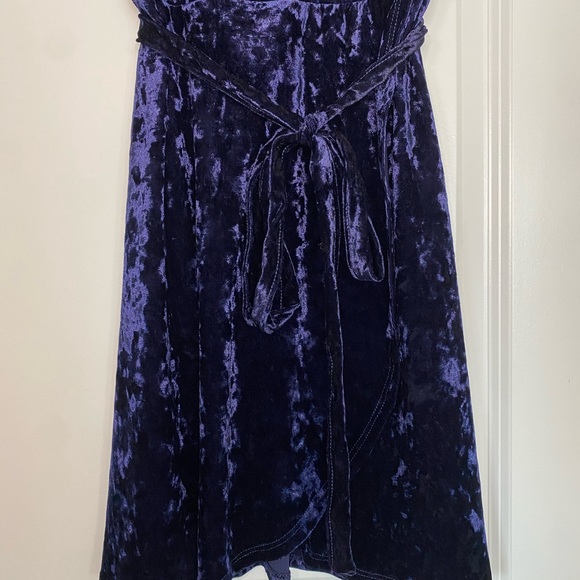 Velvet Faux Wrap Dress - Picture 4 of 5